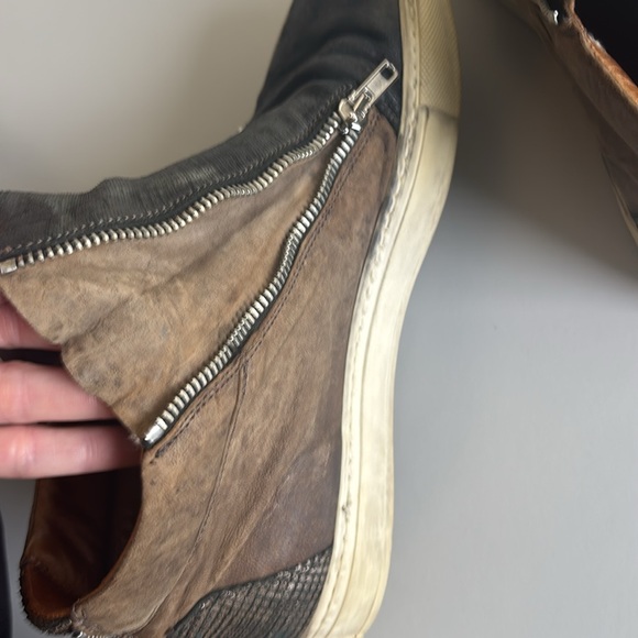 Women’s Italian leather zipper sneakers size 9 EU 39 bought in Italy - Picture 7 of 8